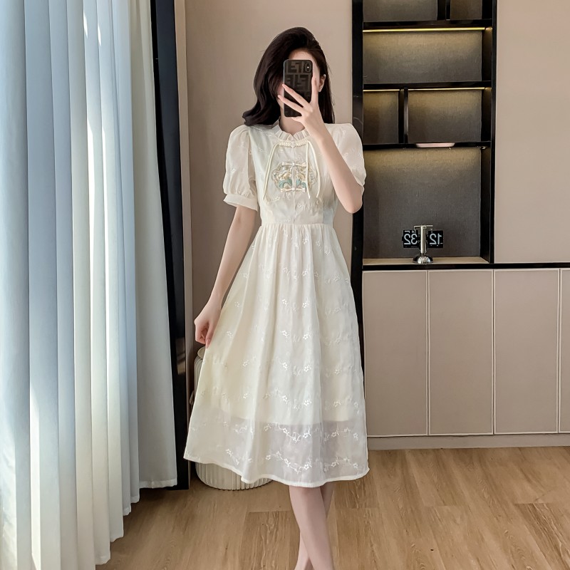 Embroidery dress cheongsam for women