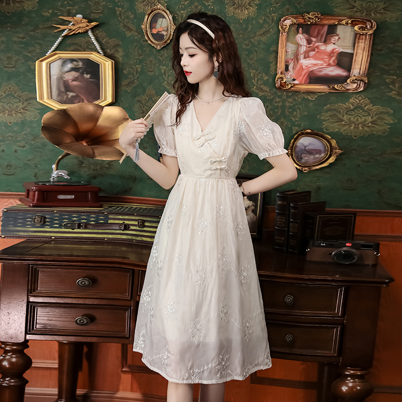 Embroidery puff sleeve dress spring and summer cheongsam