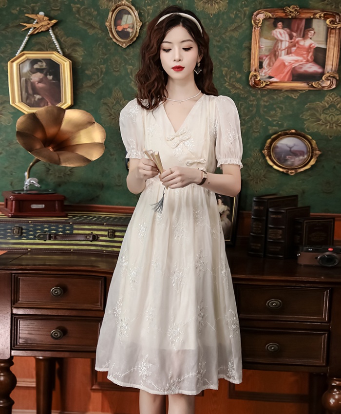 Embroidery puff sleeve dress spring and summer cheongsam