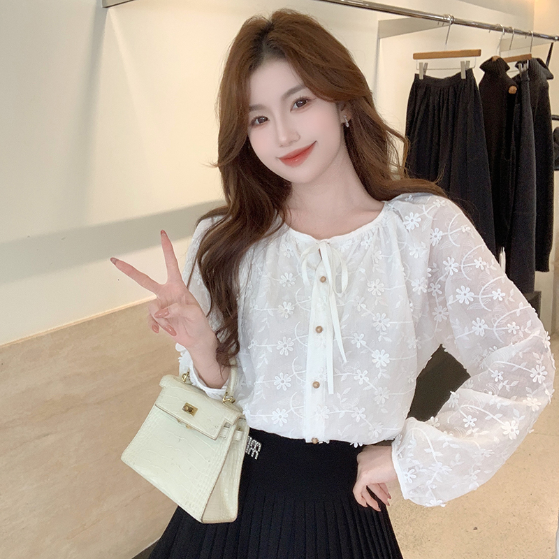 Round neck stereoscopic small shirt spring tops for women