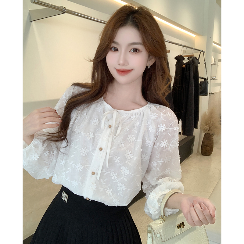 Round neck stereoscopic small shirt spring tops for women