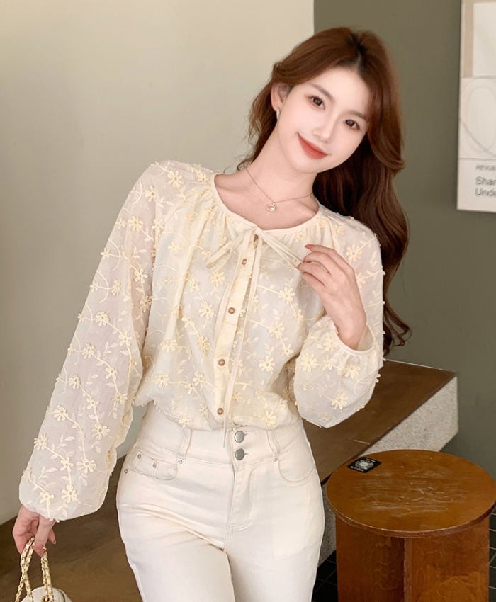 Round neck stereoscopic small shirt spring tops for women