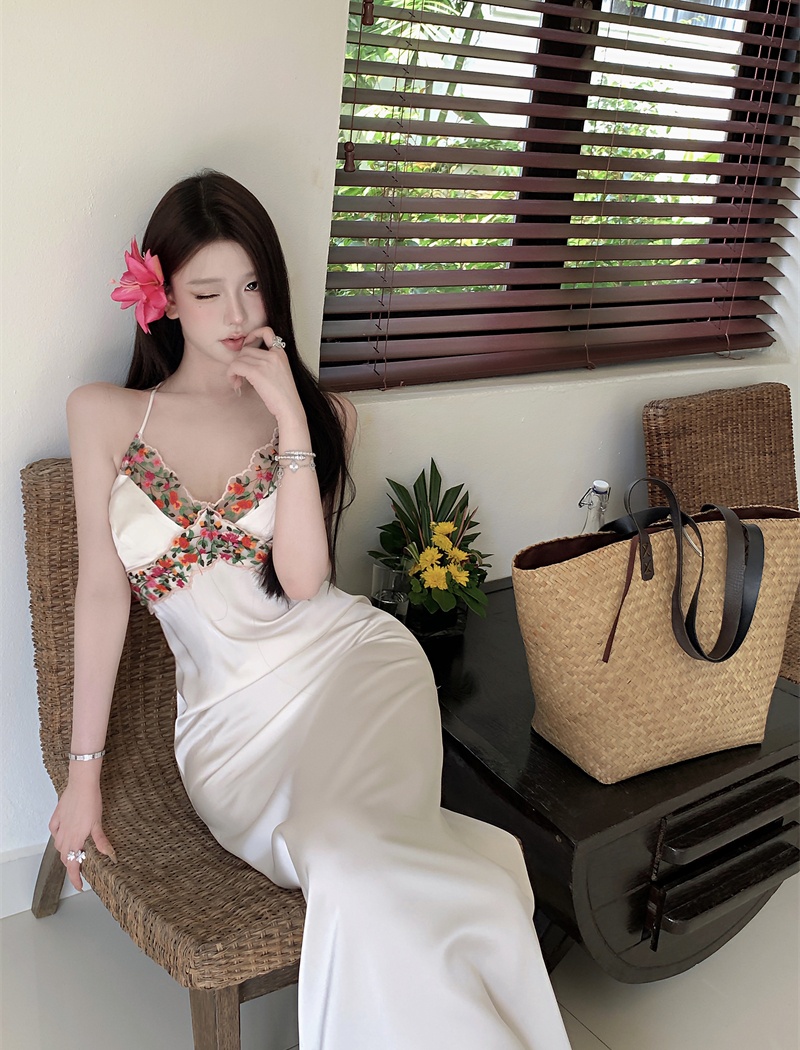 Flowers embroidery vacation summer dress for women