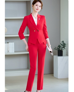 Business suit a set for women