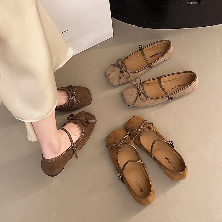 Square head flattie spring and autumn peas shoes