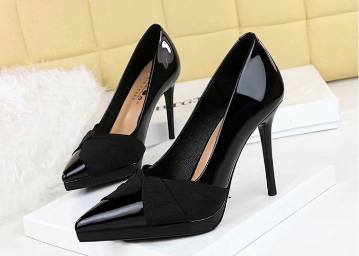 Low bow high-heeled shoes European style shoes