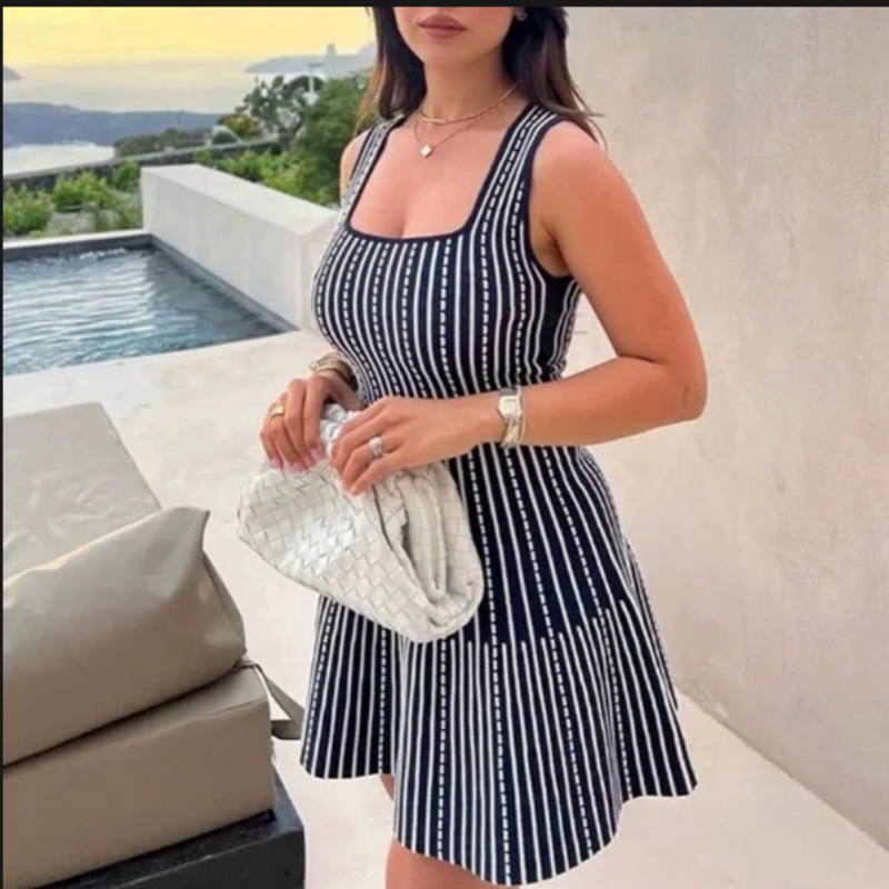 Sexy knitted stripe T-back square collar pinched waist dress