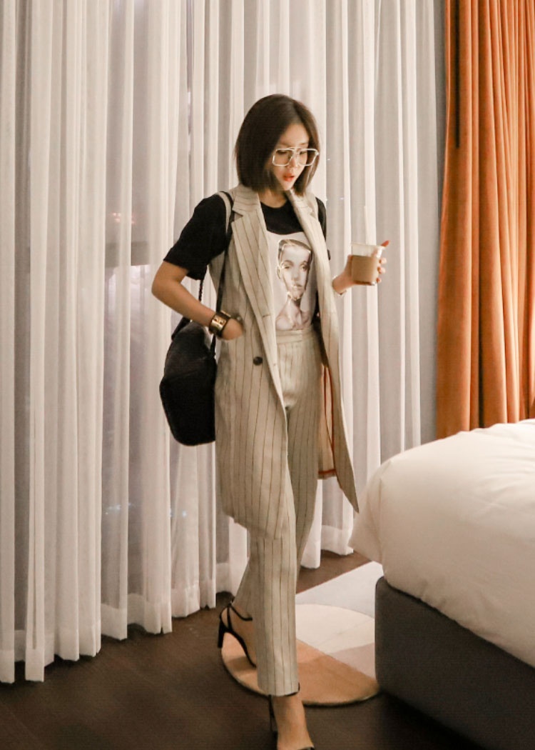 Sleeveless coat stripe business suit a set