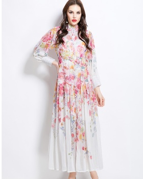 Spring and summer vacation painting flowers dress