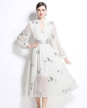 Spring temperament Korean style with belt dress