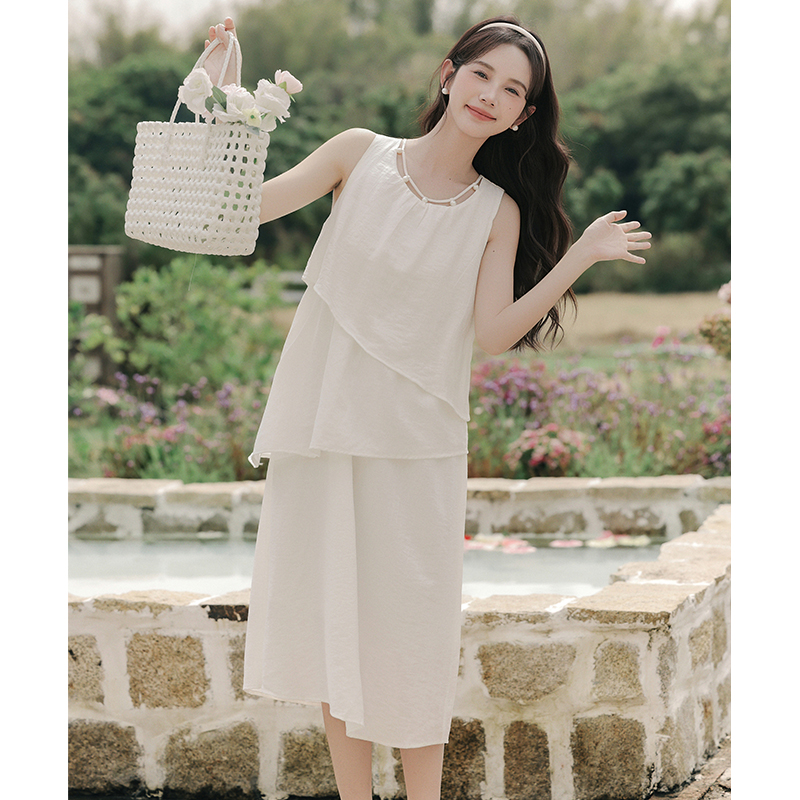 Temperament light color dress spring sleeveless vest