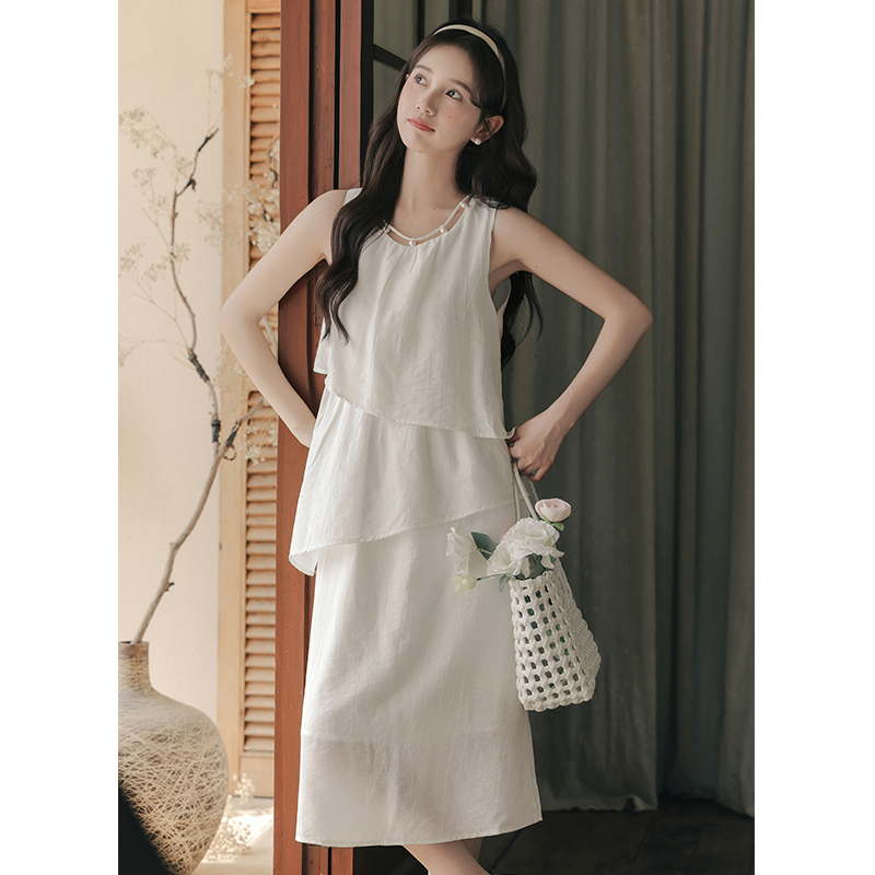 Temperament light color dress spring sleeveless vest