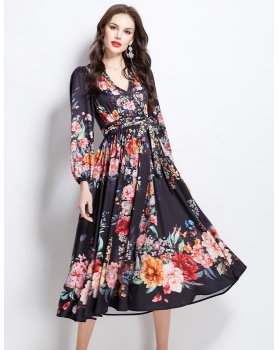 Painting long flowers spring and summer pattern dress