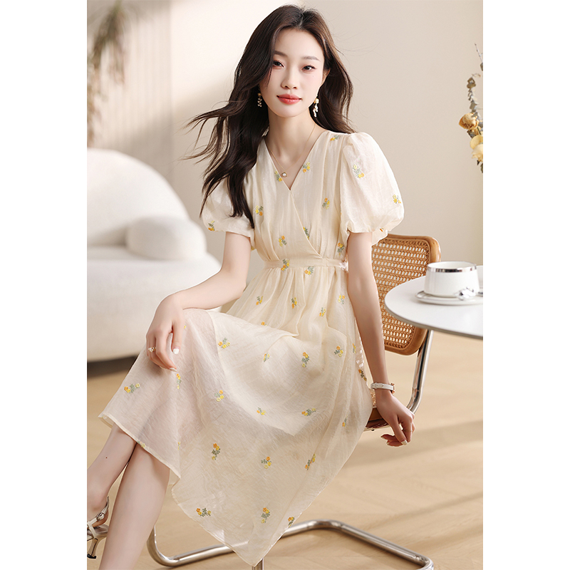 Puff sleeve temperament frenum floral dress for women