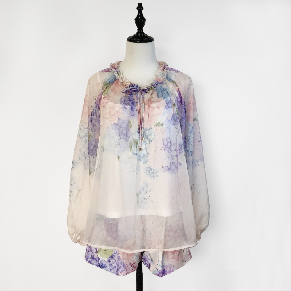 Purple long sleeve shorts V-neck floral shirt a set