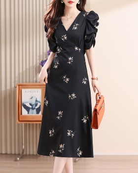 Unique V-neck dress floral long dress for women