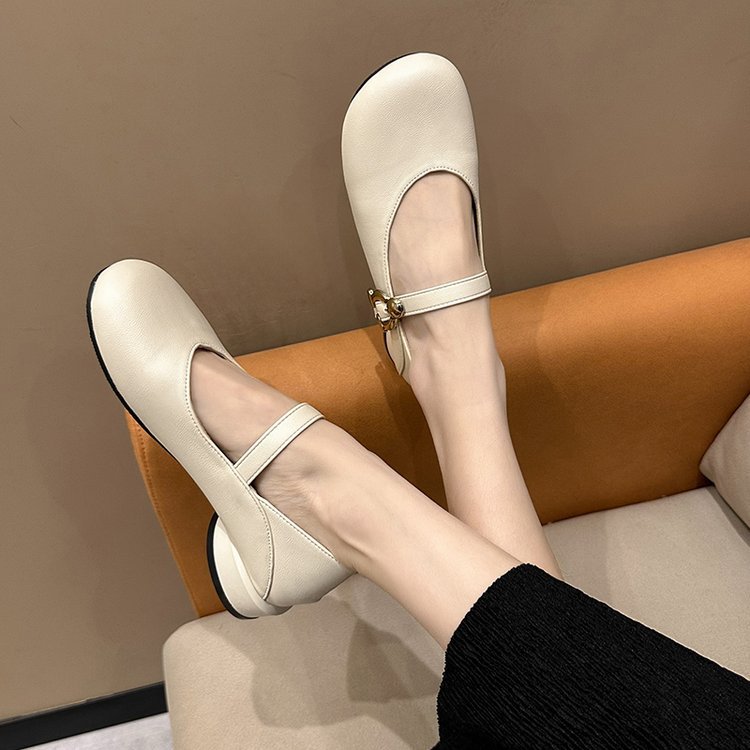 Small low flattie France style leather shoes for women