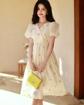 Temperament slim frenum floral embroidery high waist dress