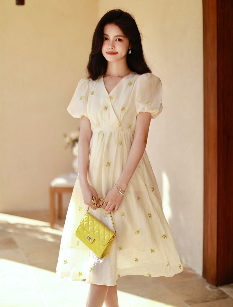 Temperament slim frenum floral embroidery high waist dress