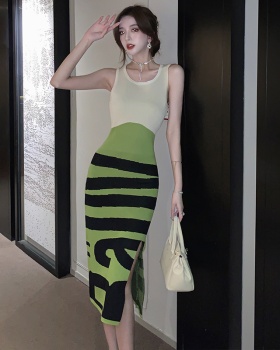 Slim summer sleeveless vest stripe knitted split dress