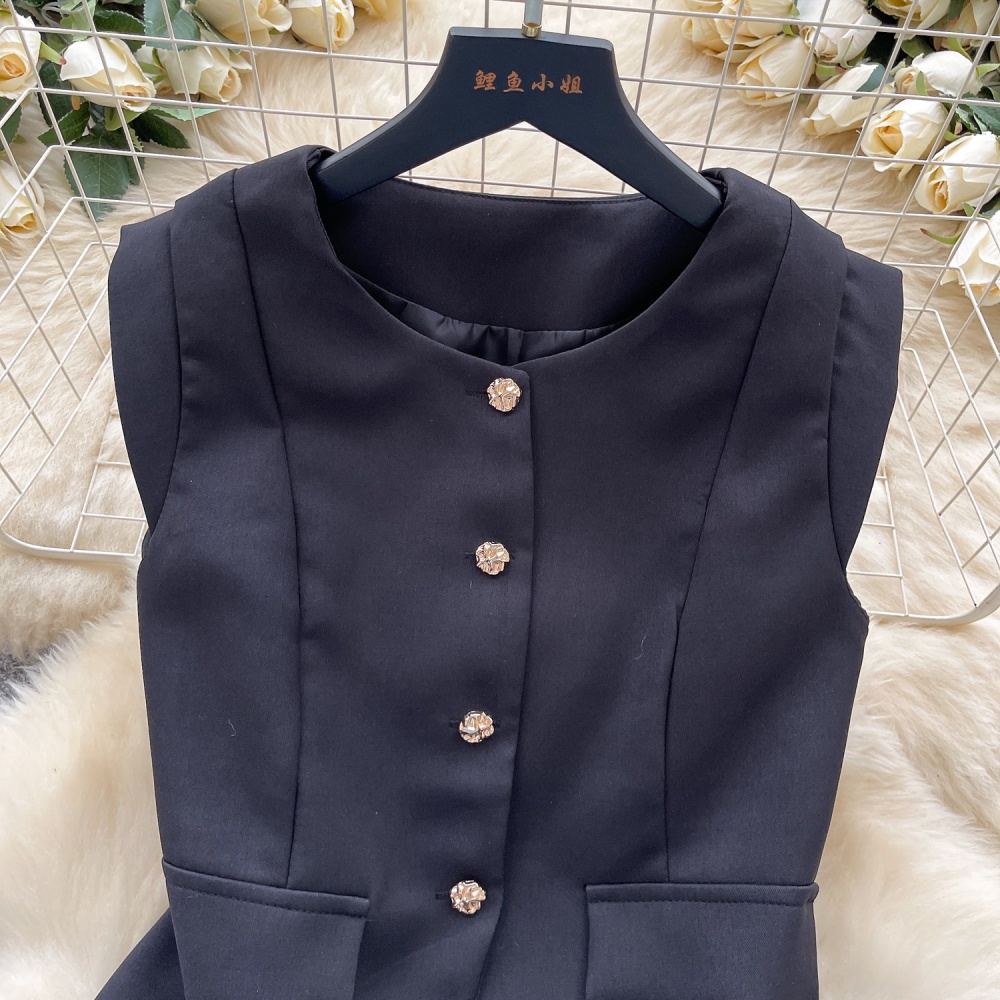 Pinched waist coat round neck waistcoat for women