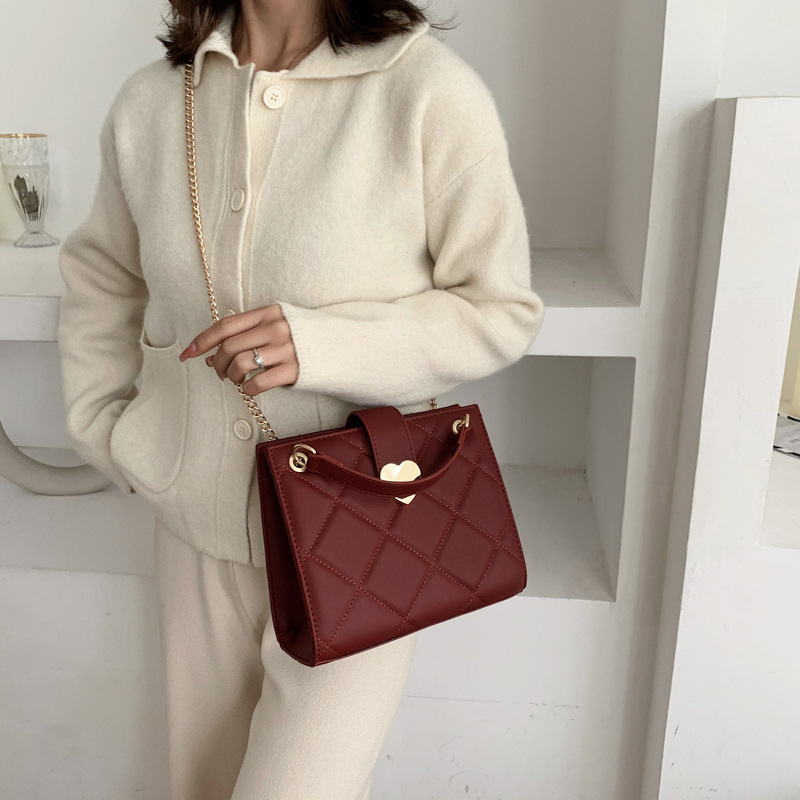 High capacity fashion shoulder bag red bag for women