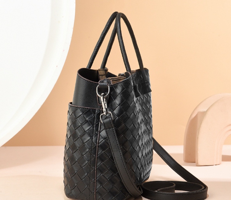 High capacity weave buff commuting shoulder handbag for women