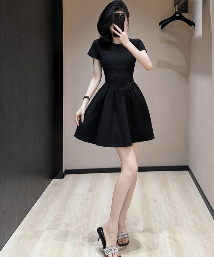 Summer Hepburn style T-back slim pinched waist dress