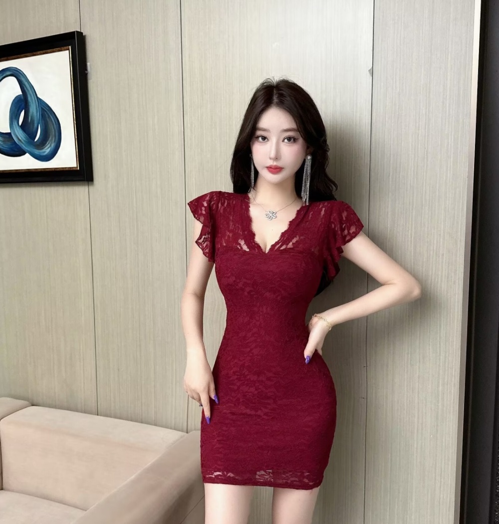 Low-cut lace bottoming sexy package hip short dress