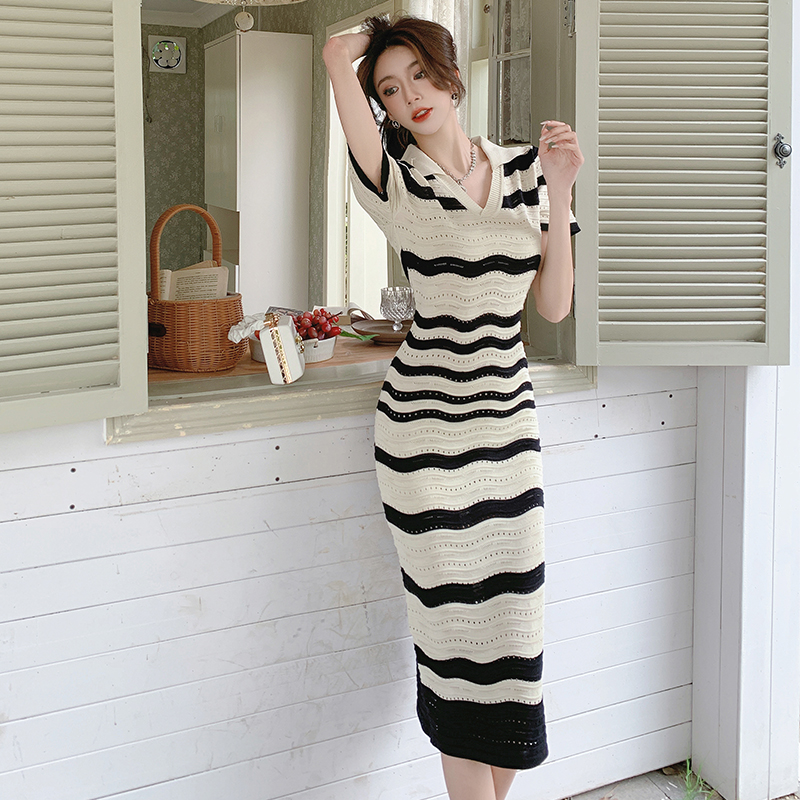 Slim pinched waist knitted short sleeve dress for women