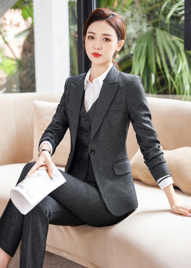 Long sleeve waistcoat large yard suit pants 3pcs set