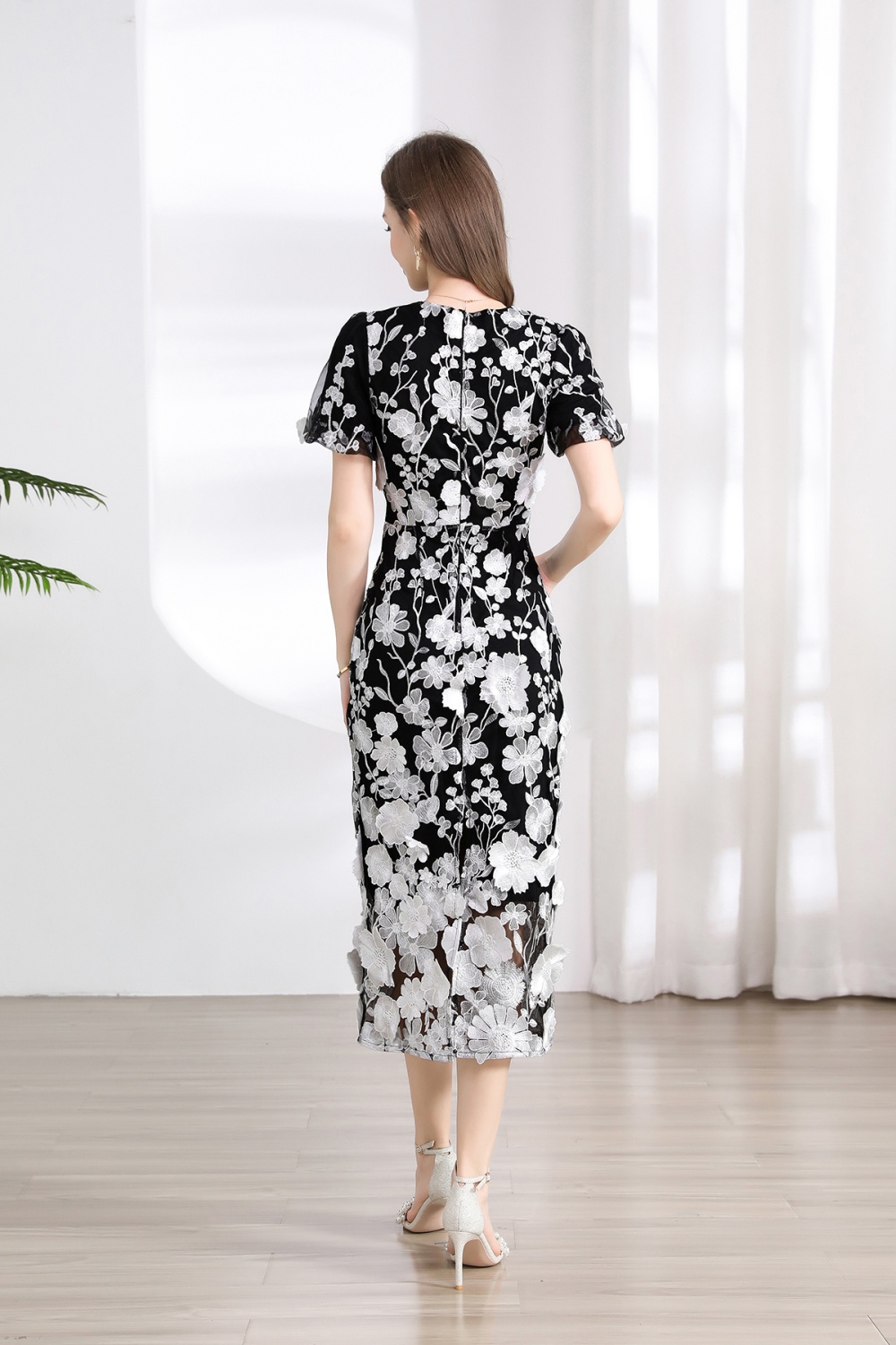 Puff sleeve elegant dress embroidery V-neck formal dress