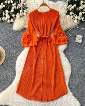 Trumpet sleeves belt European style long dress for women