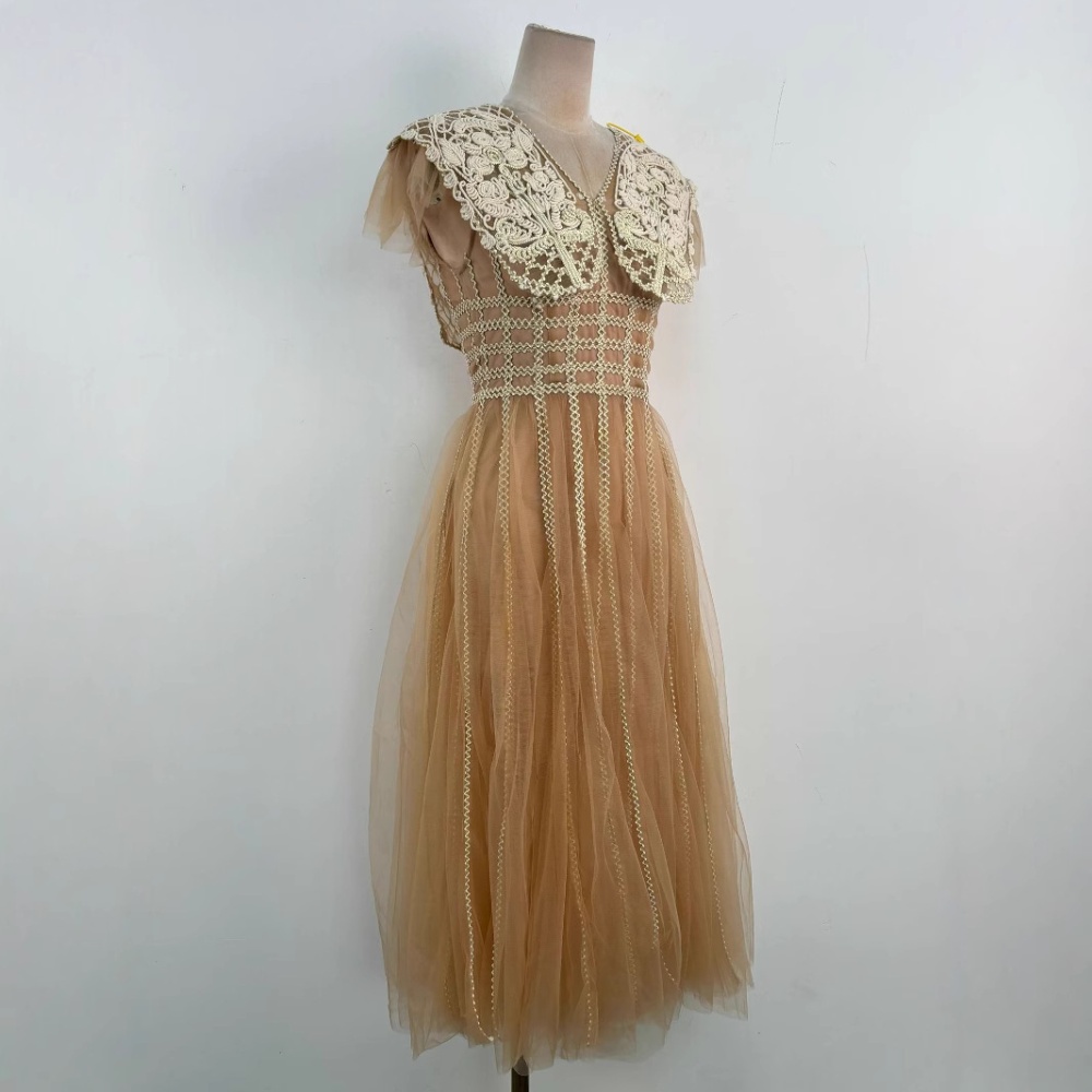 Elegant V-neck temperament dress flowers veil long dress