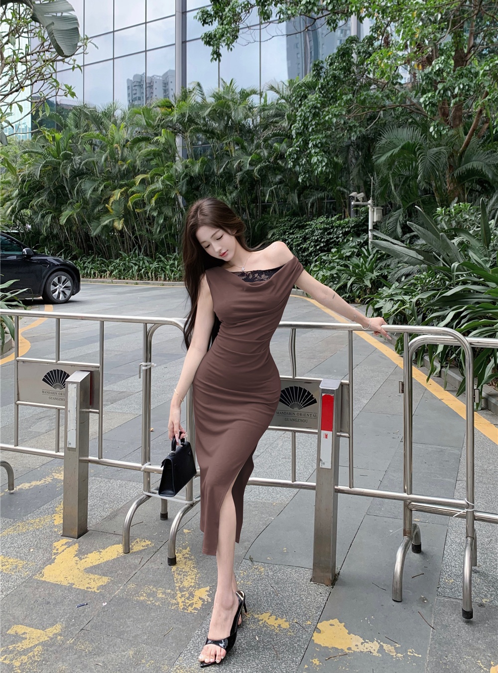 Sexy Pseudo-two flat shoulder sloping shoulder enticement dress