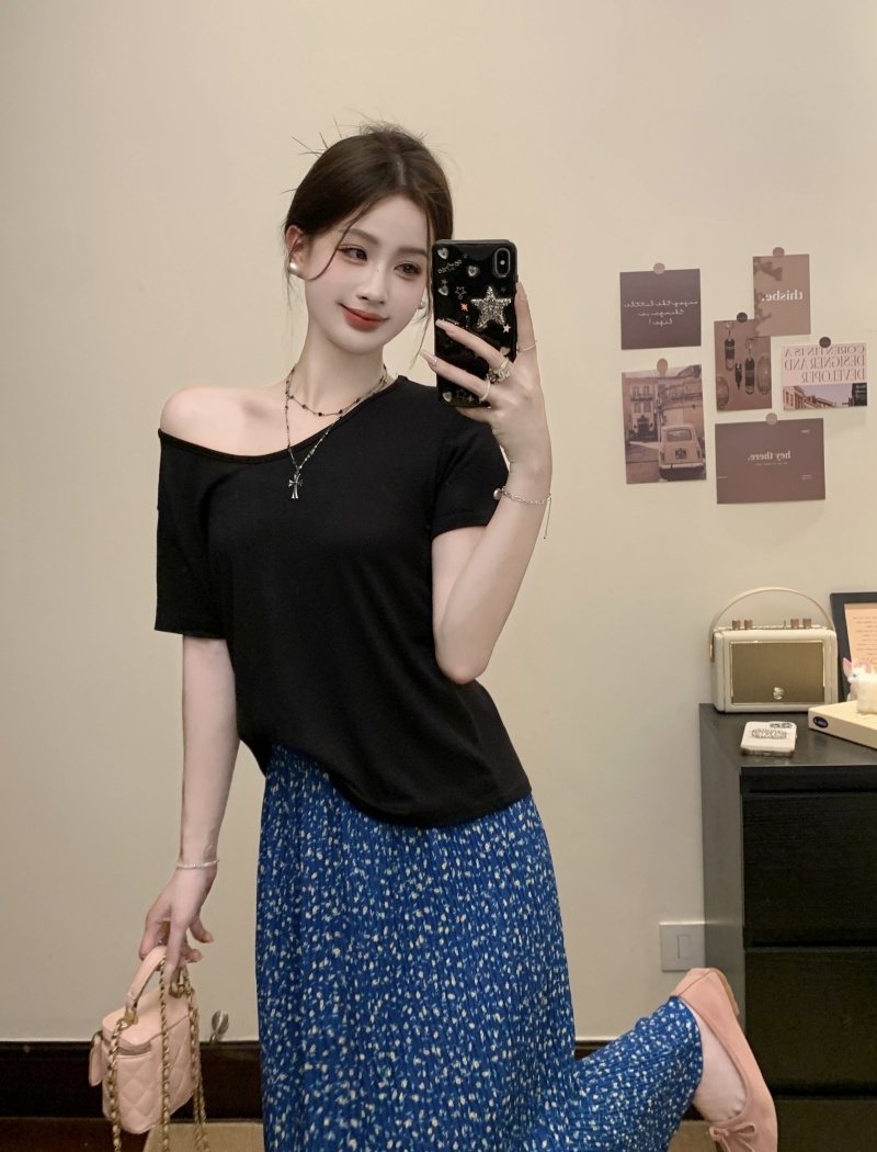 Floral minimalist T-shirt doctrine temperament skirt a set