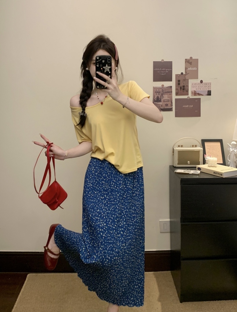 Floral minimalist T-shirt doctrine temperament skirt a set