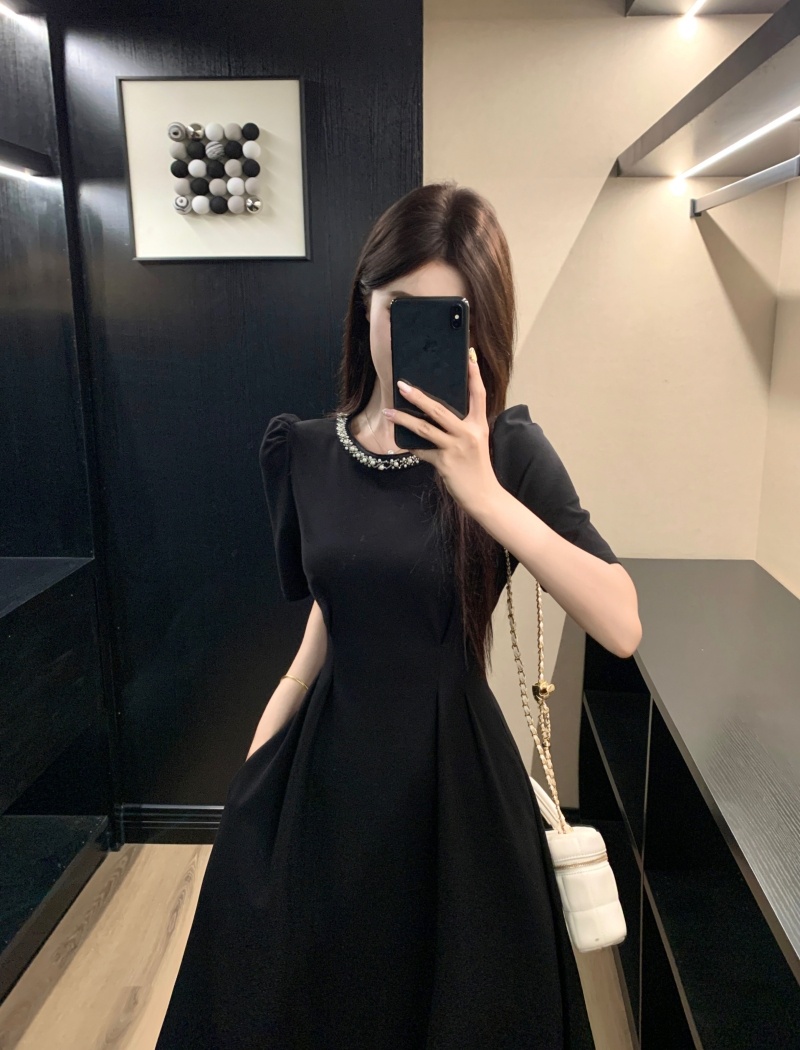 Long black pearl short sleeve dress for women