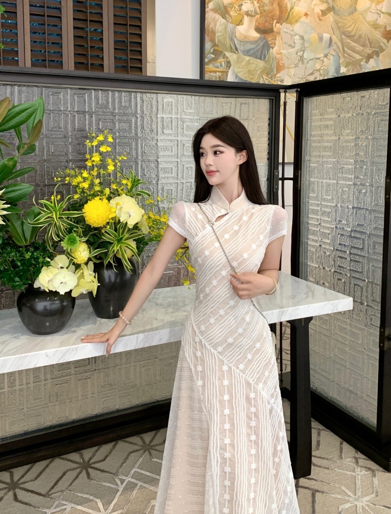 Long lace slim cheongsam temperament Chinese style dress