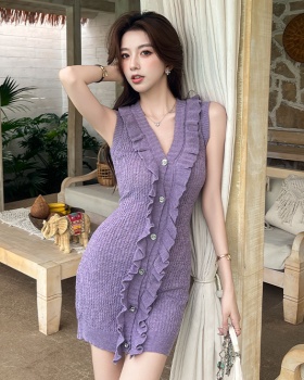 V-neck enticement sleeveless dress knitted wood ear dress