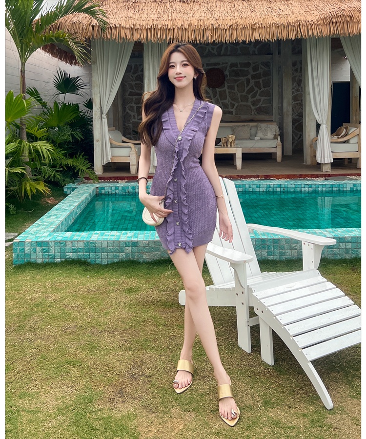V-neck enticement sleeveless dress knitted wood ear dress