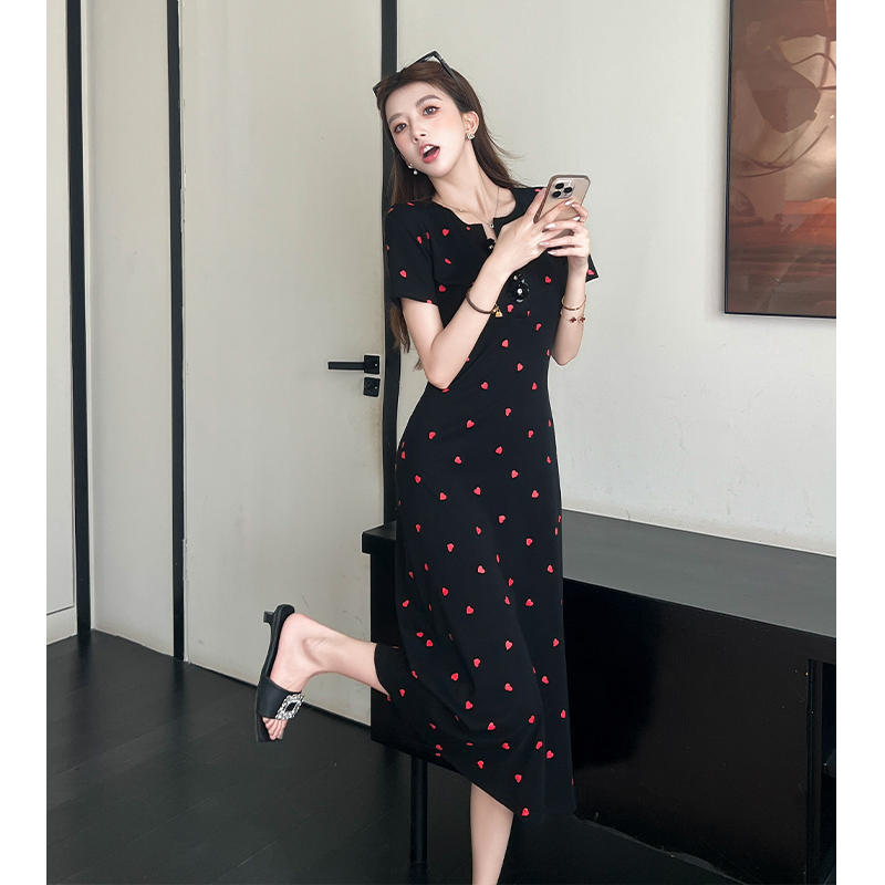 Slim pinched waist heart show young black dress