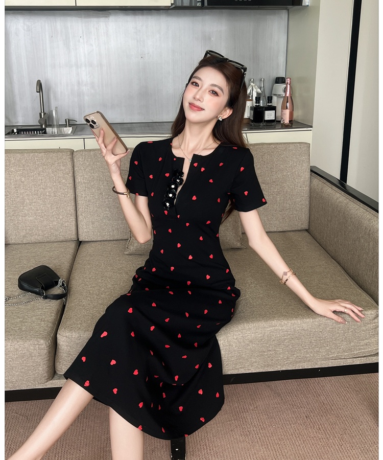 Slim pinched waist heart show young black dress