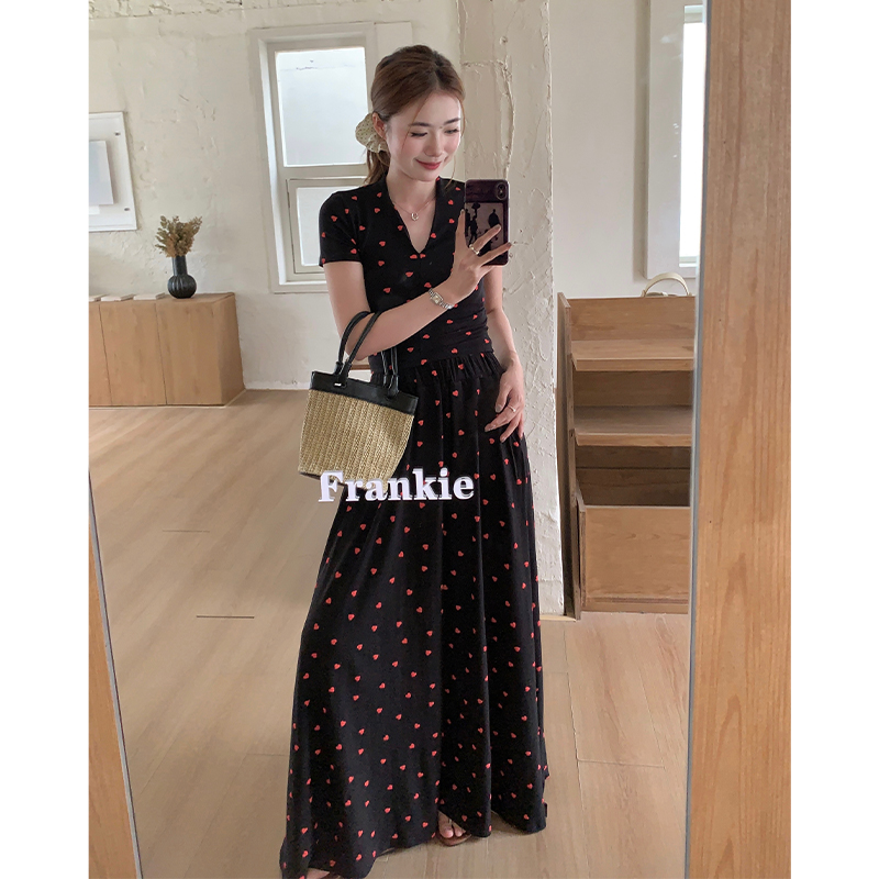 Short sleeve black tops heart Western style long skirt a set