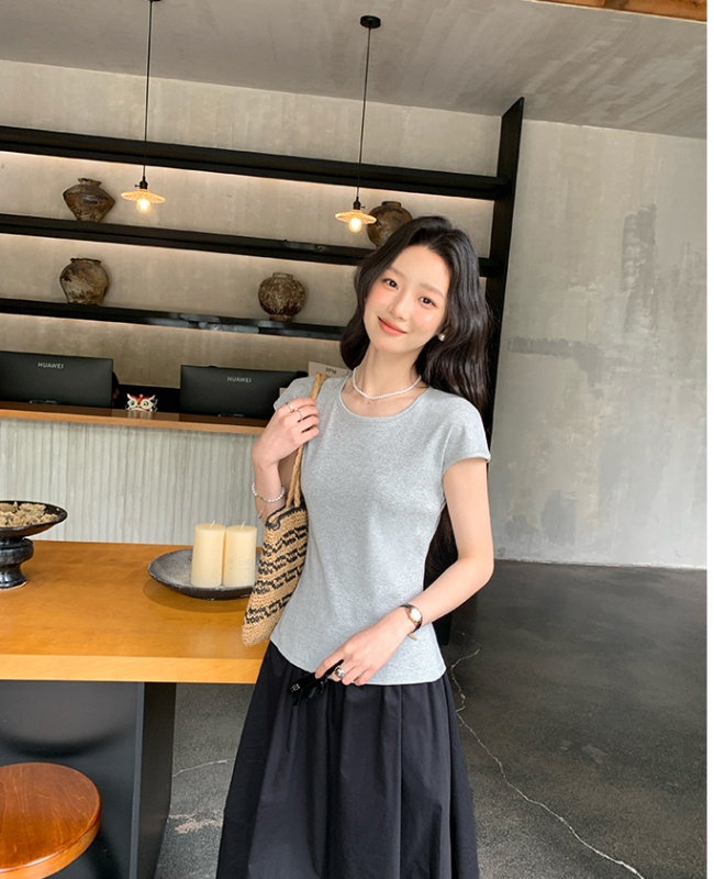 Round neck unique summer T-shirt short sleeve slim tops for women