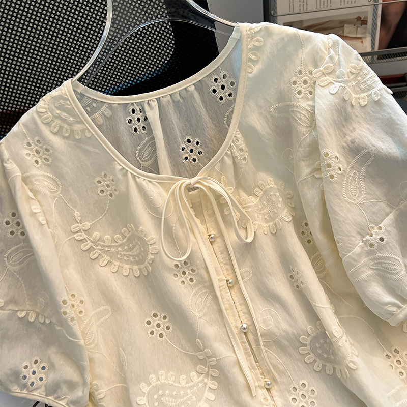 Niche embroidery round neck short sleeve all-match commuting shirt