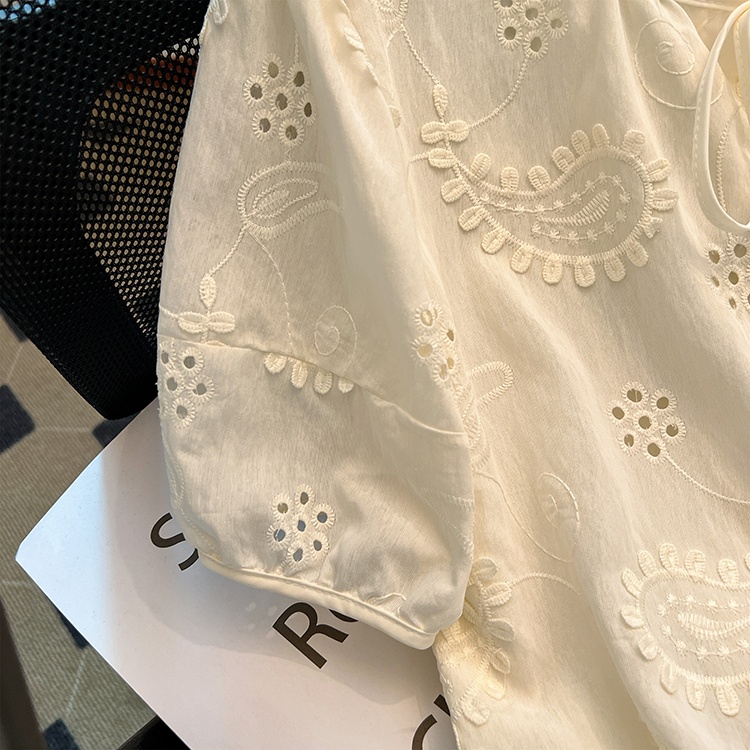 Niche embroidery round neck short sleeve all-match commuting shirt
