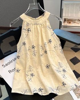 Embroidery tops spring and summer vest for women