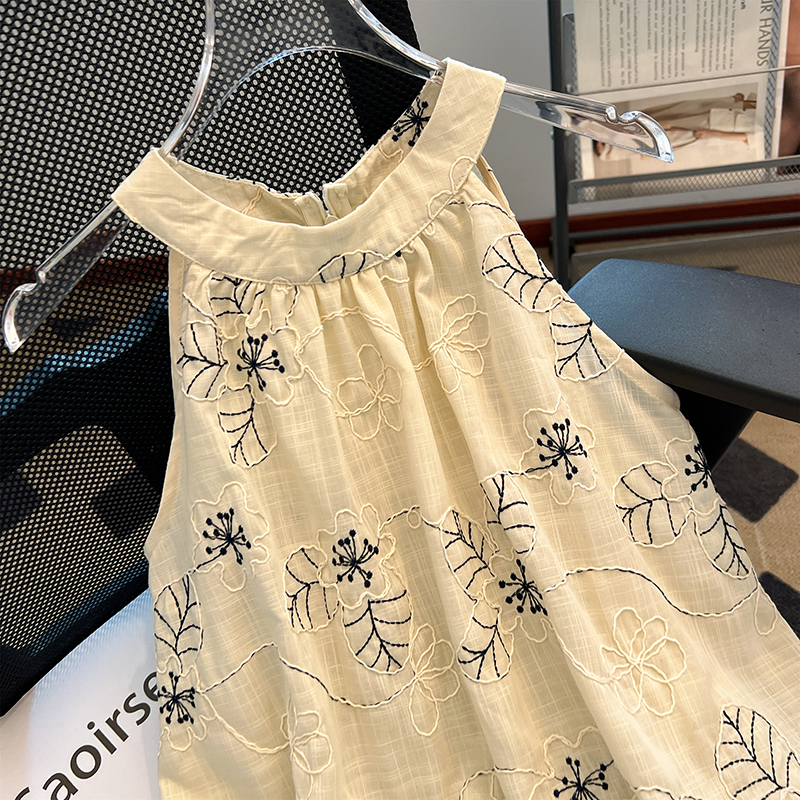 Embroidery tops spring and summer vest for women