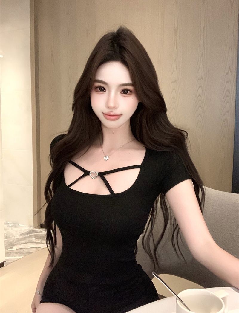 Short sleeve bottoming heart pinched waist slim tops for women